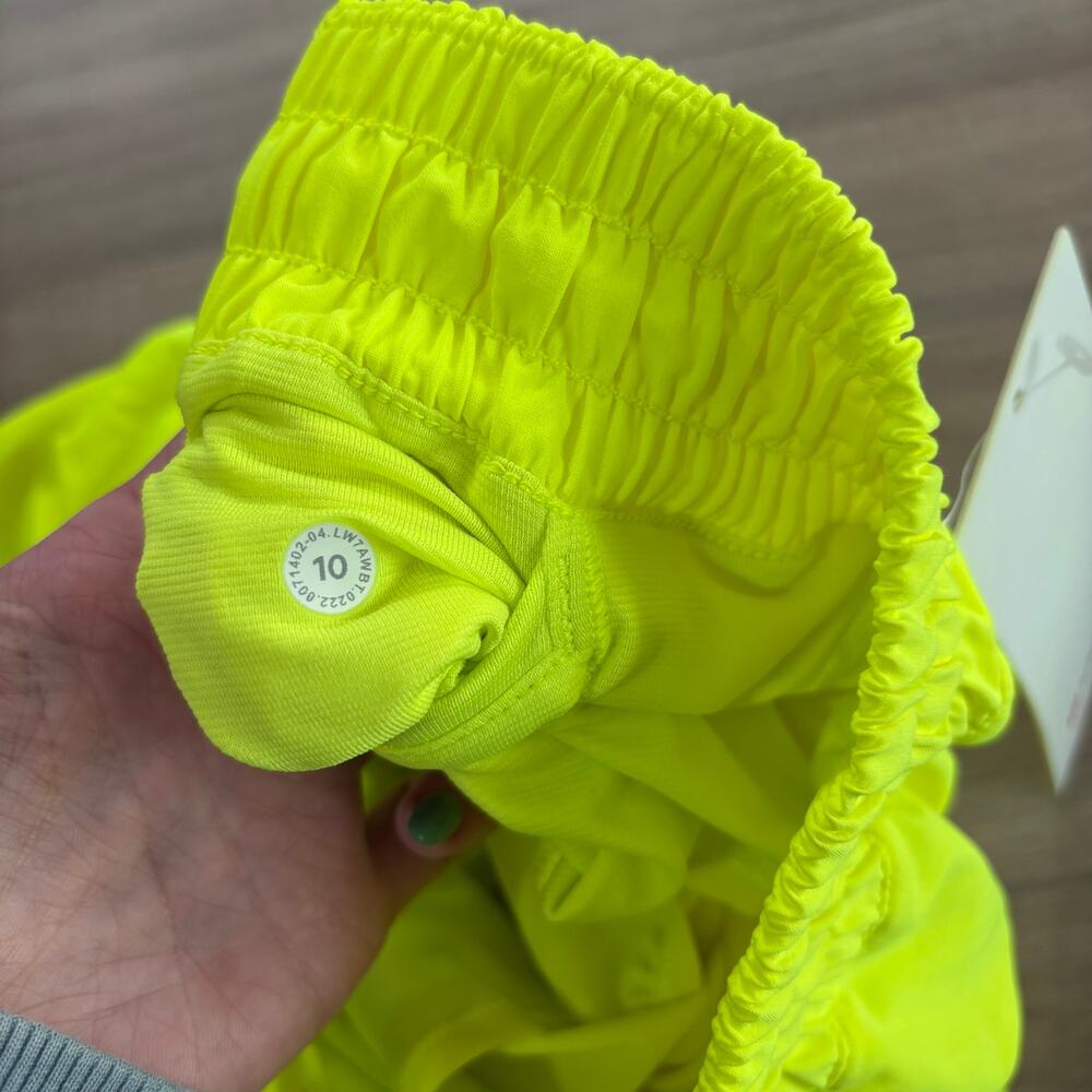 NWT Lululemon Hotty Hot Short II Long 4" Highlight Yellow Women Size 10 - Picture 4 of 7